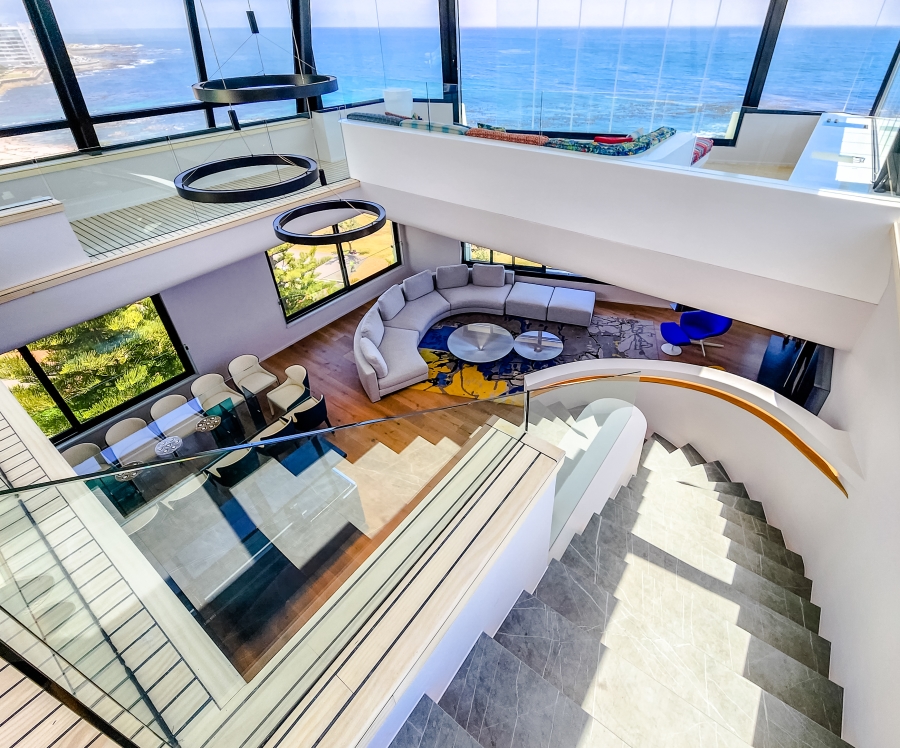 5 Bedroom Property for Sale in Sea Point Western Cape